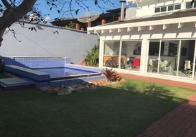 Sobrado com 6 Quartos à venda, 250m²