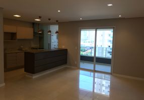 Apartamento com 2 Quartos para alugar, 84m²
