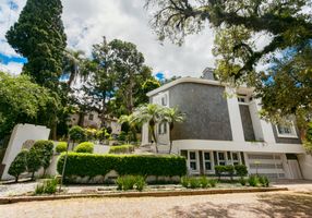 Casa com 3 Quartos à venda, 288m²