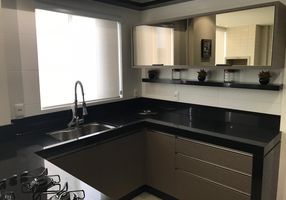 Apartamento com 3 Quartos à venda, 138m²