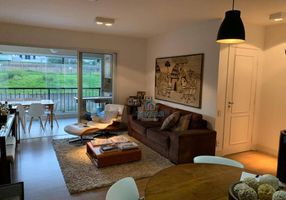 Apartamento com 3 Quartos à venda, 137m²