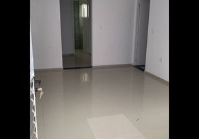 Casa com 2 Quartos para alugar, 43m²