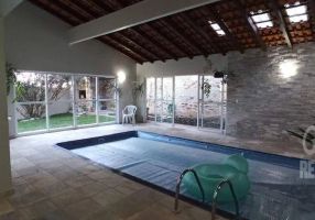 Casa com 5 Quartos à venda, 474m²