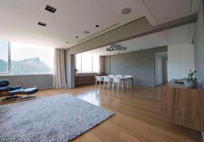 Apartamento com 3 Quartos à venda, 197m²