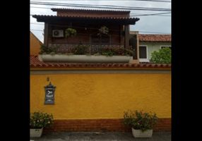 Casa com 5 Quartos à venda, 287m²