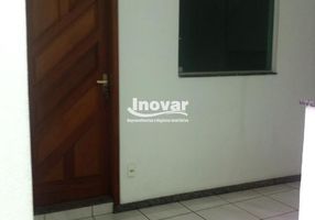 Casa com 2 Quartos para alugar, 60m²
