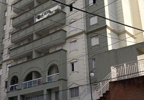 Apartamento com 3 Quartos para alugar, 90m²