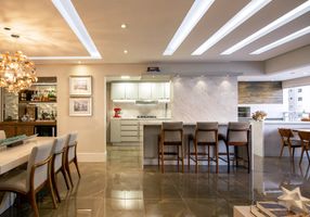 Apartamento com 3 Quartos à venda, 155m²