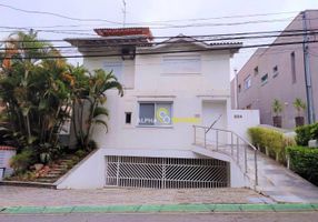 Casa de Condomínio com 3 Quartos para venda ou aluguel, 398m²
