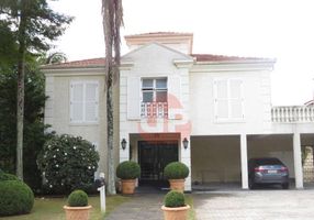 Casa de Condomínio com 4 Quartos à venda, 450m²