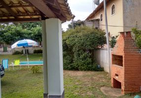 Casa com 3 Quartos à venda, 250m²