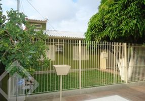 Casa com 2 Quartos à venda, 110m²