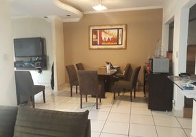 Casa de Condomínio com 3 Quartos à venda, 120m²