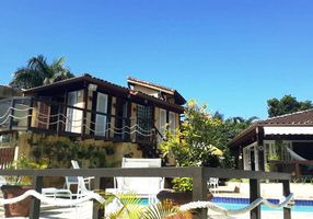 Casa de Condomínio com 4 Quartos para alugar, 600m²