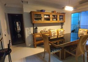Apartamento com 4 Quartos à venda, 240m²