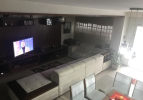 Casa com 5 Quartos à venda, 600m²