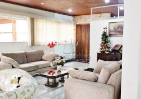 Casa com 3 Quartos para venda ou aluguel, 630m²