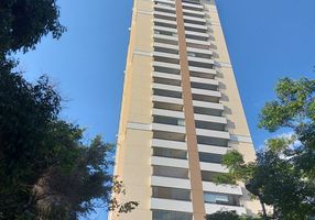 Apartamento com 3 Quartos para alugar, 92m²