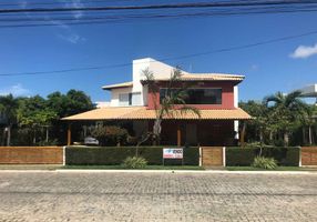Casa de Condomínio com 6 Quartos à venda, 331m²