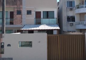 Casa com 4 Quartos para alugar, 180m²