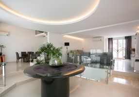 Casa com 4 Quartos à venda, 300m²