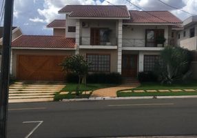 Casa de Condomínio com 3 Quartos à venda, 437m²