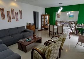Apartamento com 3 Quartos à venda, 156m²