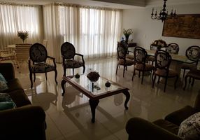 Apartamento com 4 Quartos à venda, 147m²