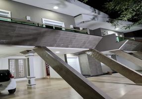 Sobrado com 5 Quartos à venda, 700m²
