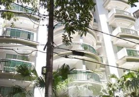 Apartamento com 3 Quartos à venda, 137m²