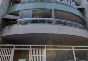 Apartamento com 3 Quartos à venda, 109m²