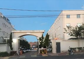 Apartamento com 3 Quartos para alugar, 57m²