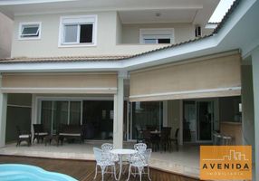 Casa de Condomínio com 4 Quartos à venda, 358m²