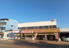 com 4 Quartos à venda, 650m²