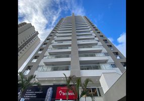 Apartamento com 3 Quartos à venda, 92m²