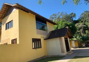 Fazenda/Sítio com 6 Quartos para alugar, 2318m²