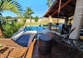 Fazenda/Sítio com 5 Quartos à venda, 385m²