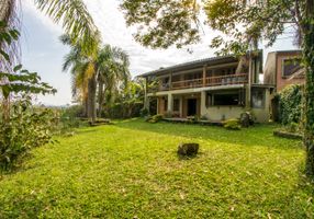 Casa de Condomínio com 4 Quartos à venda, 190m²