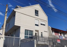 Sobrado com 3 Quartos para alugar, 206m²
