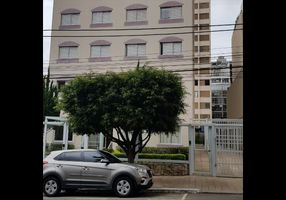 Apartamento com 3 Quartos para alugar, 57m²