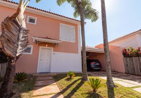 Casa de Condomínio com 3 Quartos à venda, 210m²