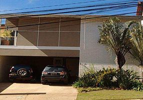 Sobrado com 4 Quartos à venda, 433m²