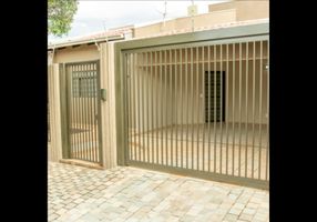 Casa com 3 Quartos à venda, 195m²