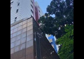Apartamento com 3 Quartos para alugar, 96m²