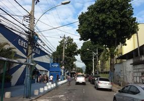 Apartamento com 3 Quartos para alugar, 100m²