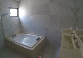 Casa de Condomínio com 4 Quartos à venda, 300m²