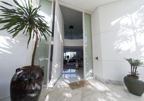 Casa de Condomínio com 7 Quartos para venda ou aluguel, 1066m²