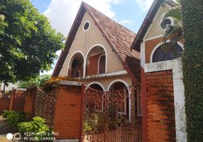 Sobrado com 3 Quartos à venda, 300m²
