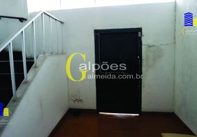 Galpão/Depósito/Armazém para alugar, 700m²