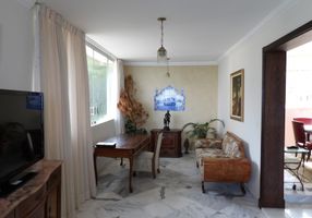 Apartamento com 4 Quartos à venda, 236m²